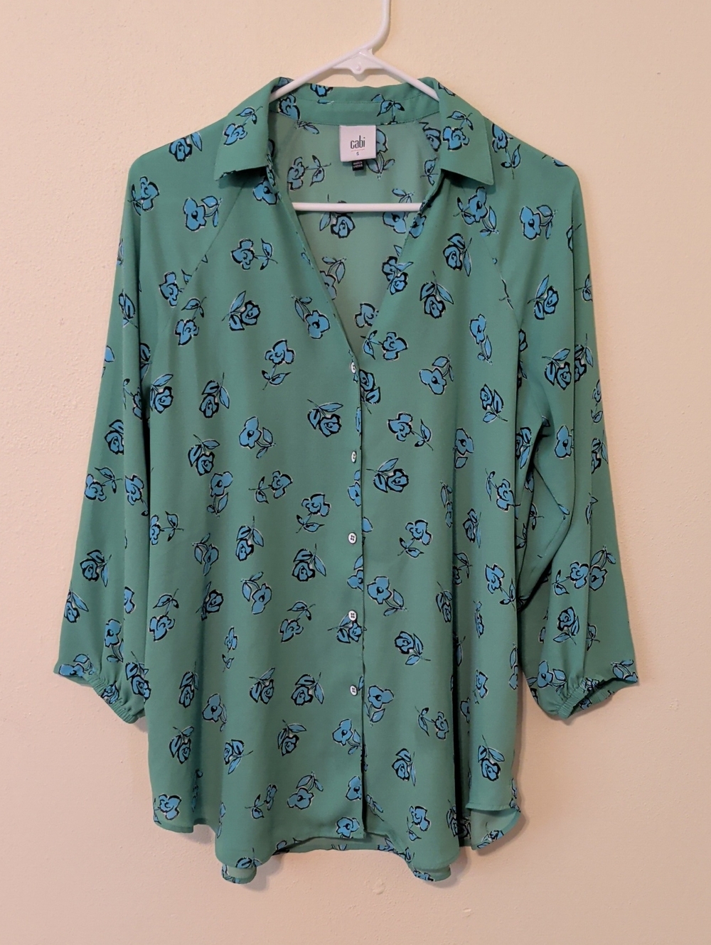 cabi Green Floral Button-Up Blouse